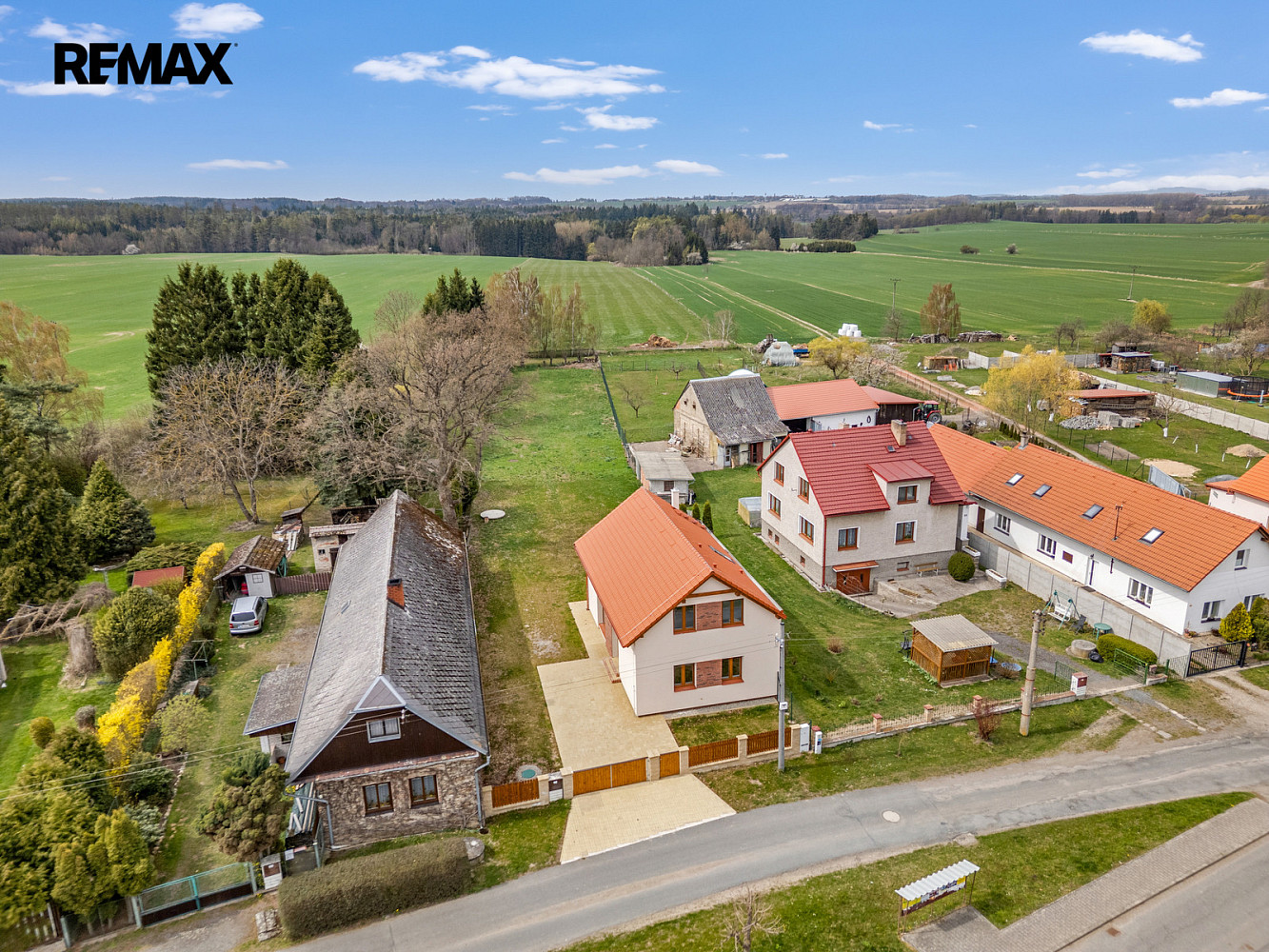 Prodej domu 146 m² s pozemkem 1 973 m² — photo 2