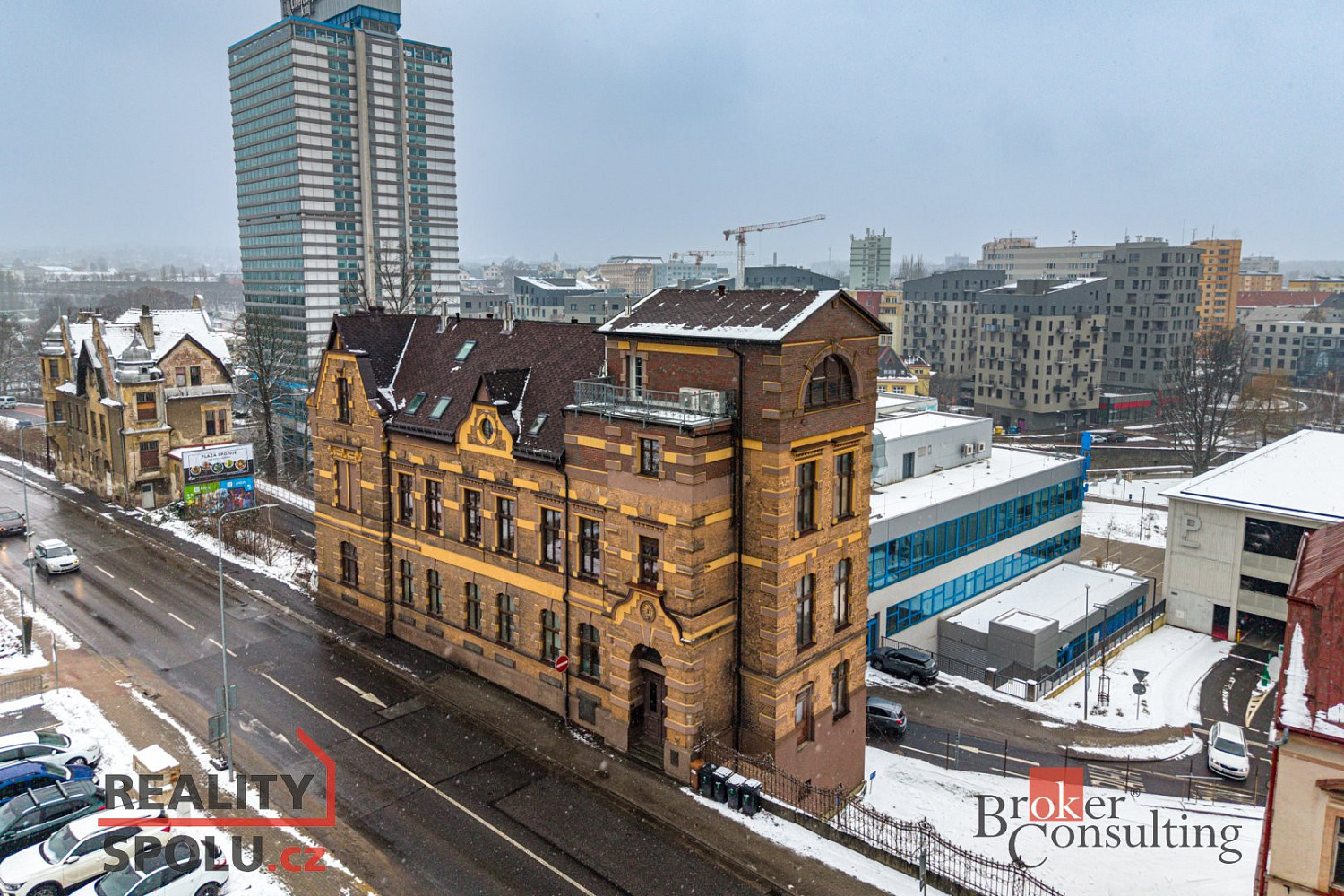 2 rooms, 93.0 m² in Liberec