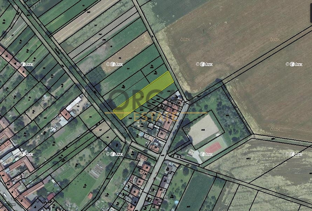Prodej stavebního pozemku 1 660 m²