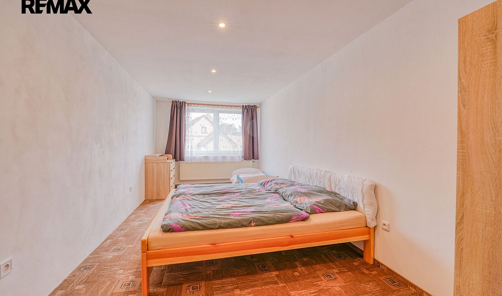 Prodej domu 220 m² s pozemkem 1 917 m², Pernarec – náhled fotky 22