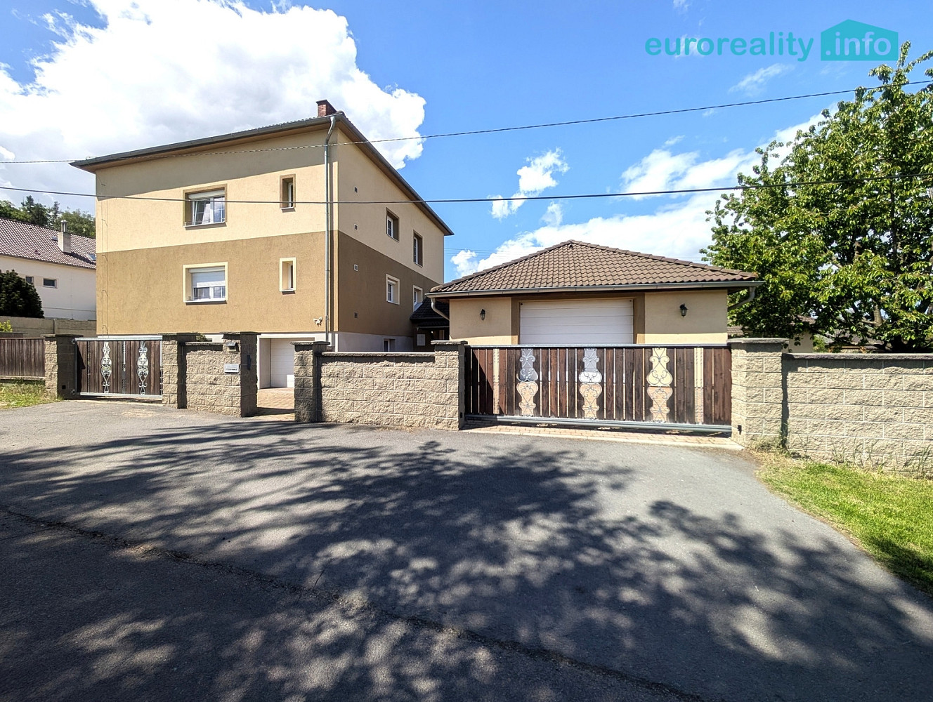 Prodej domu 240 m² s pozemkem 1 087 m²