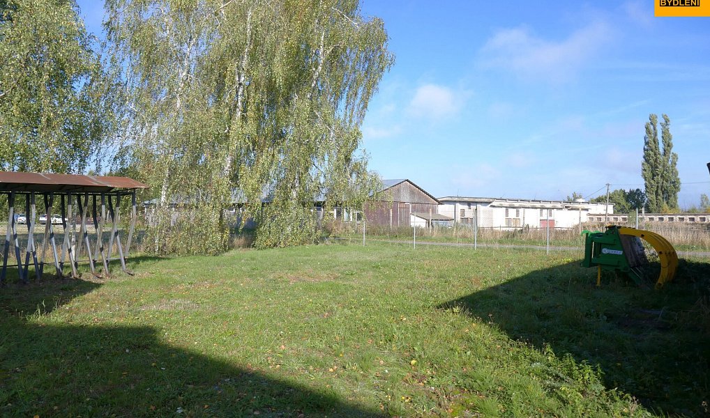 Prodej komerčního pozemku 3 983 m², Moravec – náhled fotky 3