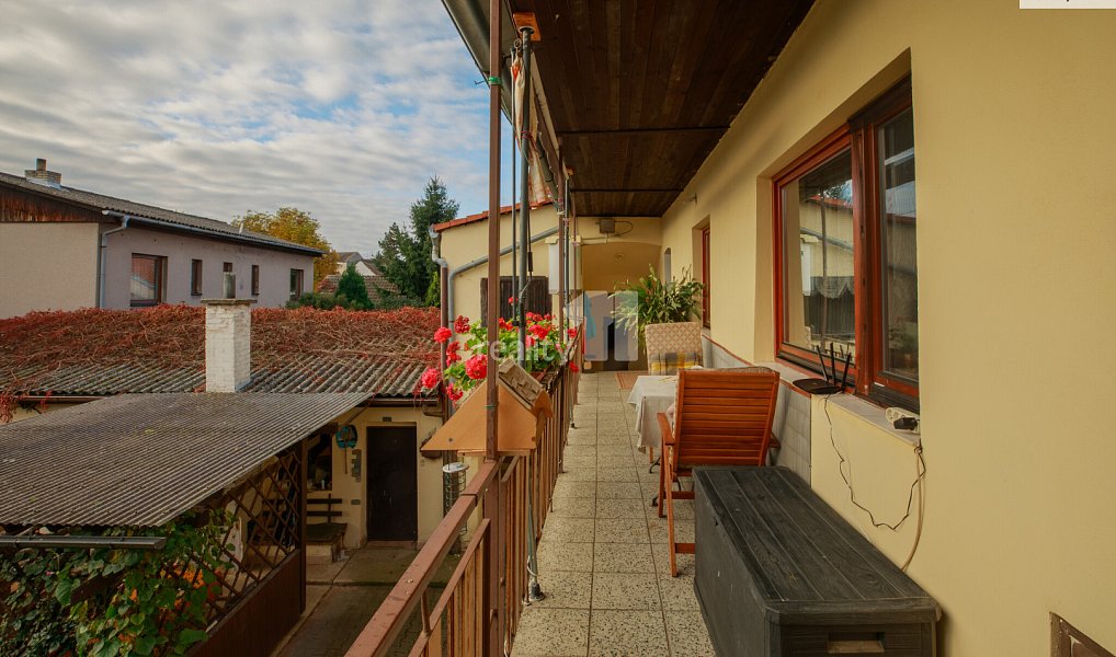 Prodej domu 220 m² s pozemkem 907 m², Žebrák – náhled fotky 2