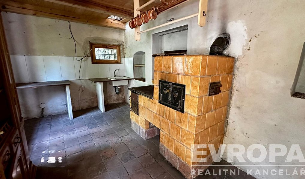 Prodej domu 350 m² s pozemkem 5 913 m², Dubá – náhled fotky 9