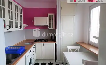 Pronájem bytu 1+1 38 m², nám. Mládežníků, Kralupy nad Vltavou - Lobeček, okres Mělník