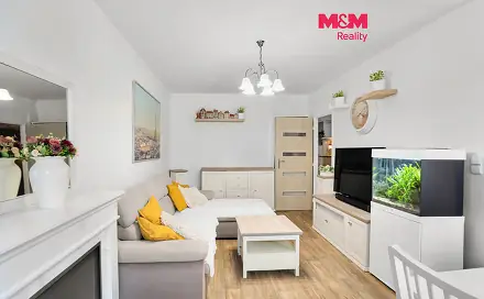 Prodej bytu 3+1 60 m², Vítězná, Slaný, okres Kladno