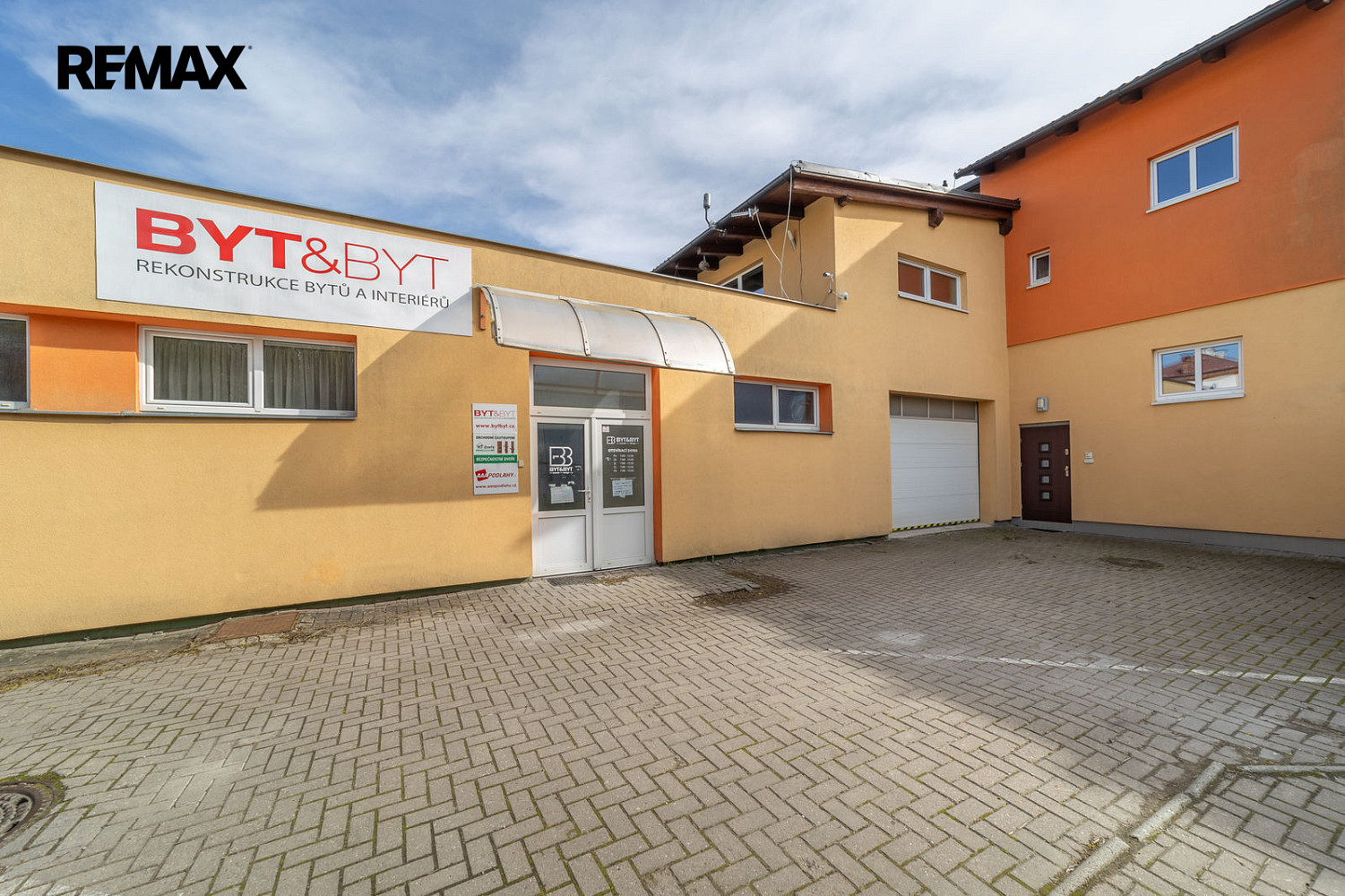 Pronájem obchodních prostor 330 m² – fotografie 2