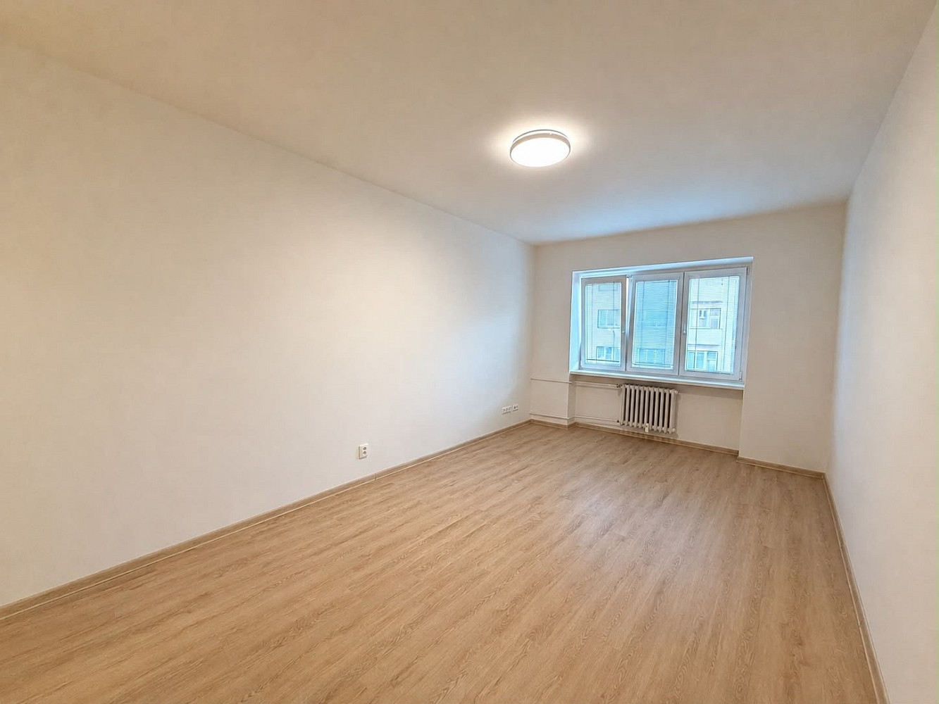 Pronájem bytu 1+1 35 m² – fotografie 2