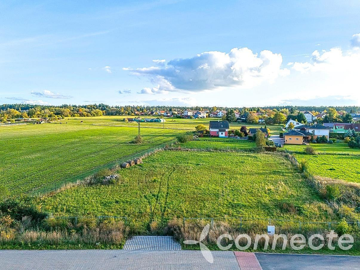 Prodej stavebního pozemku 977 m² — photo 2
