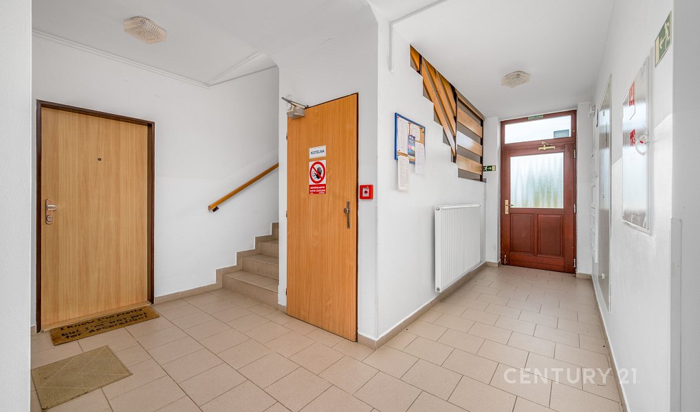 Prodej bytu 2+kk 45 m², Jesenice – náhled fotky 15
