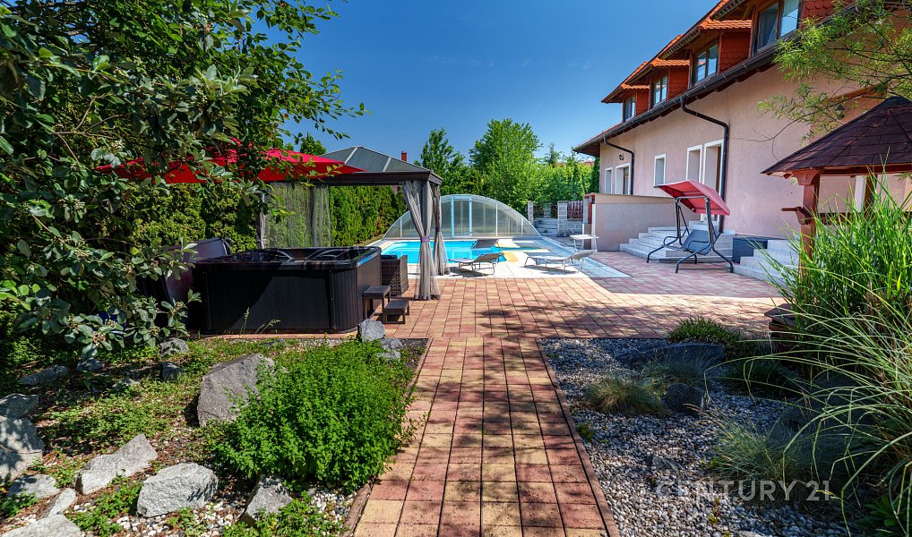 Prodej domu 545 m² s pozemkem 2 148 m², Chlumčany – náhled fotky 6