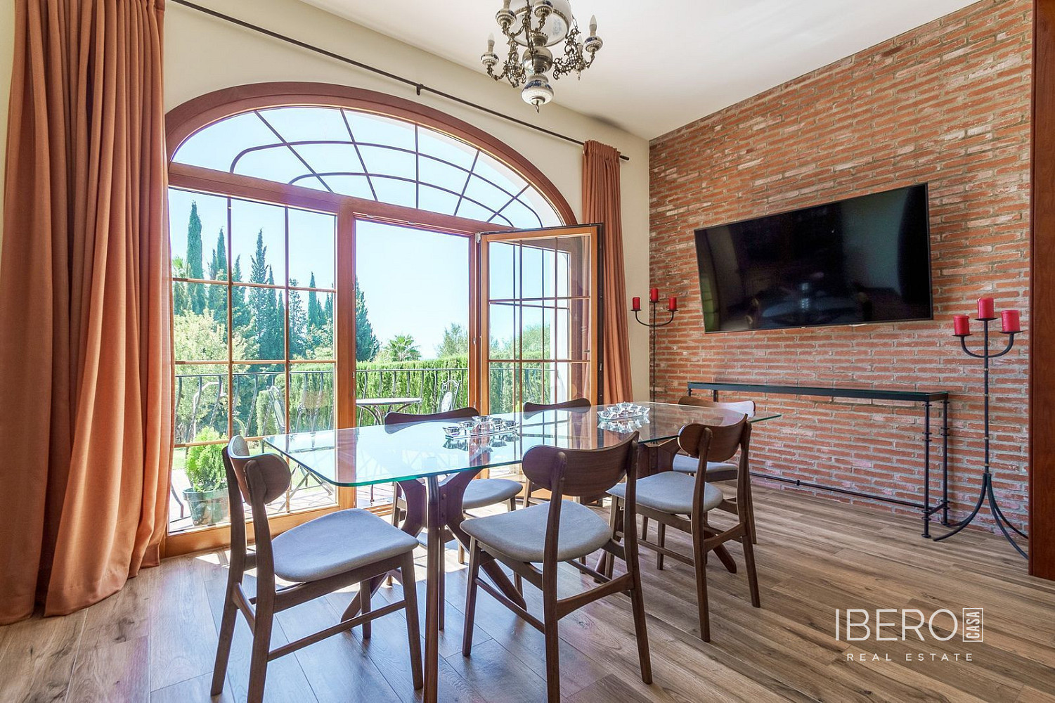 Prodej domu 598 m² s pozemkem 1 100 m² - Vista 3