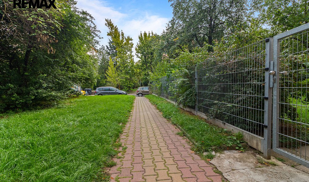 Prodej bytu 1+1 45 m², Praha – náhled fotky 13
