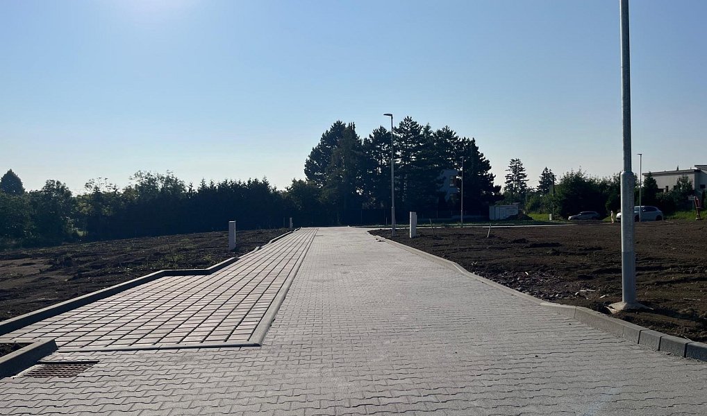 Prodej stavebního pozemku 600 m², Rajhrad – náhled fotky 7