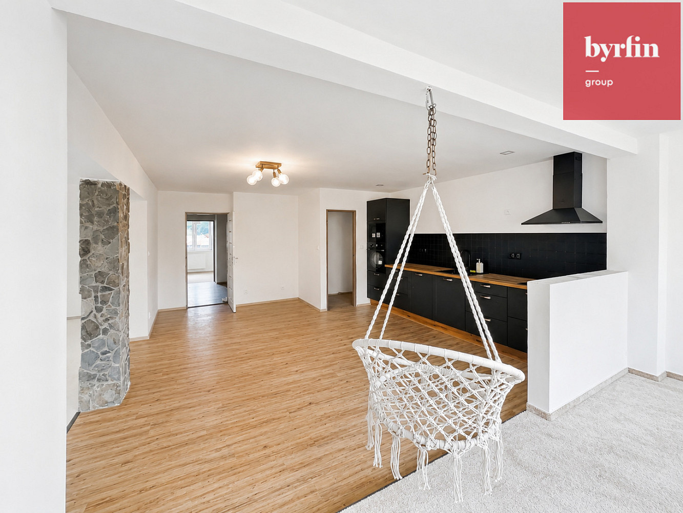 Pronájem bytu 3+1 112 m² — photo 2