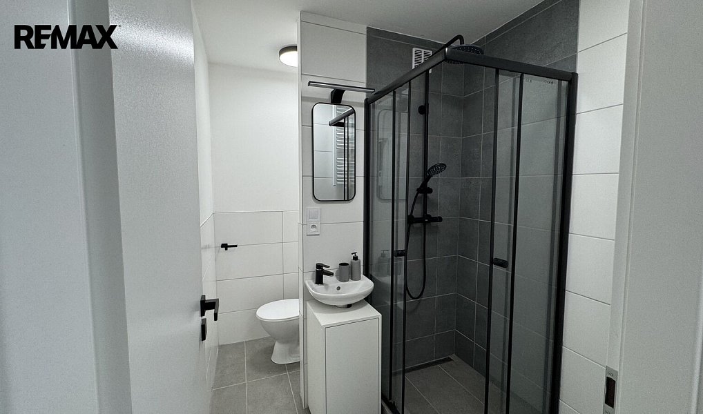 Prodej bytu 1+kk 32 m², Teplice – náhled fotky 3