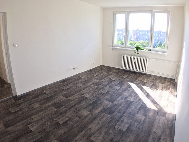 Pronájem bytu 2+1 55 m² – fotografie 3