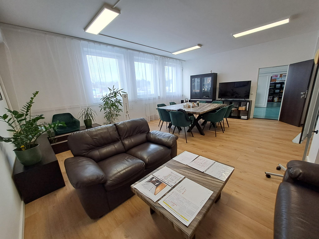 Pronájem kanceláře 135 m²