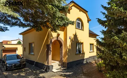 Prodej domu 163 m² s pozemkem 1 205 m², Revoluční, Šestajovice, okres Praha-východ