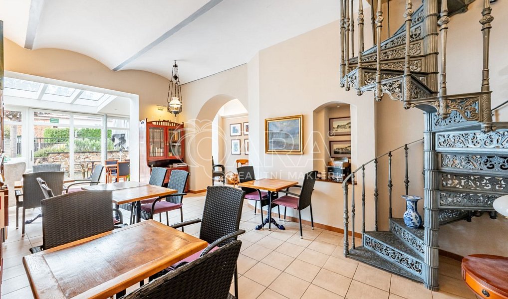 Prodej domu 377 m² s pozemkem 577 m², Radnice – náhled fotky 20