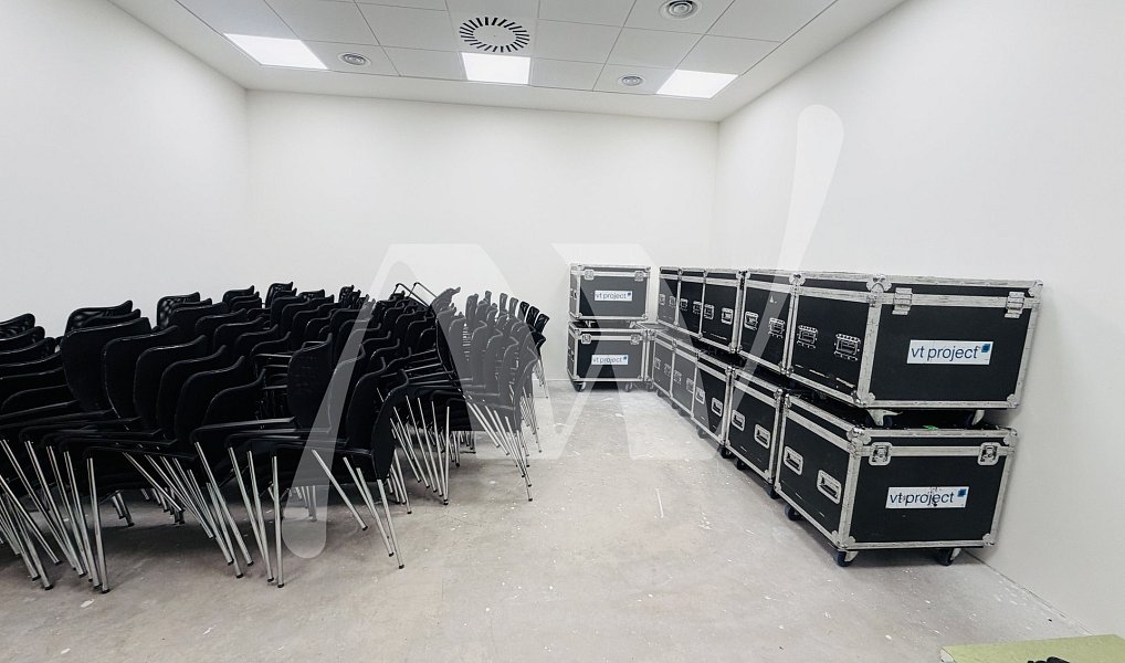 Pronájem kanceláře 349 m², Praha – náhled fotky 9