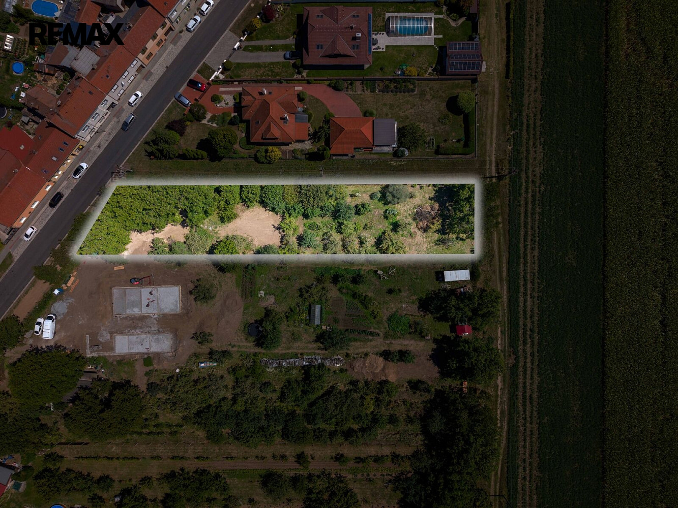 Prodej stavebního pozemku 1 938 m² – fotografie 2