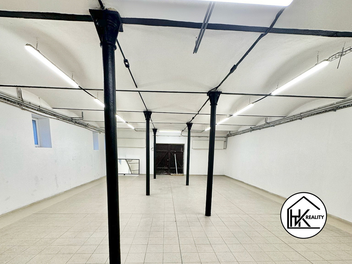 Pronájem skladovacích prostor 127 m² – fotografie 3