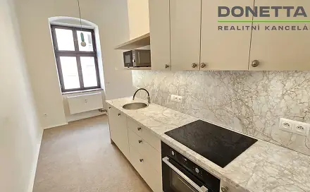 Pronájem bytu 1+1 45 m², Masarykovo nám., Jaroměř - Josefov, okres Náchod