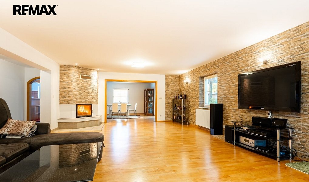 Prodej domu 220 m² s pozemkem 2 087 m², Hvozdec – náhled fotky 19