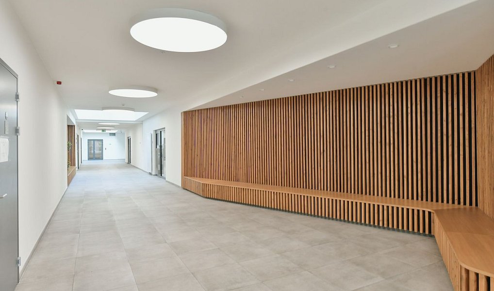 Pronájem bytu 2+kk 76 m², Praha – náhled fotky 16