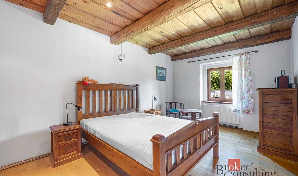 Prodej domu 450 m² s pozemkem 3 336 m², Lhotka – náhled fotky 16