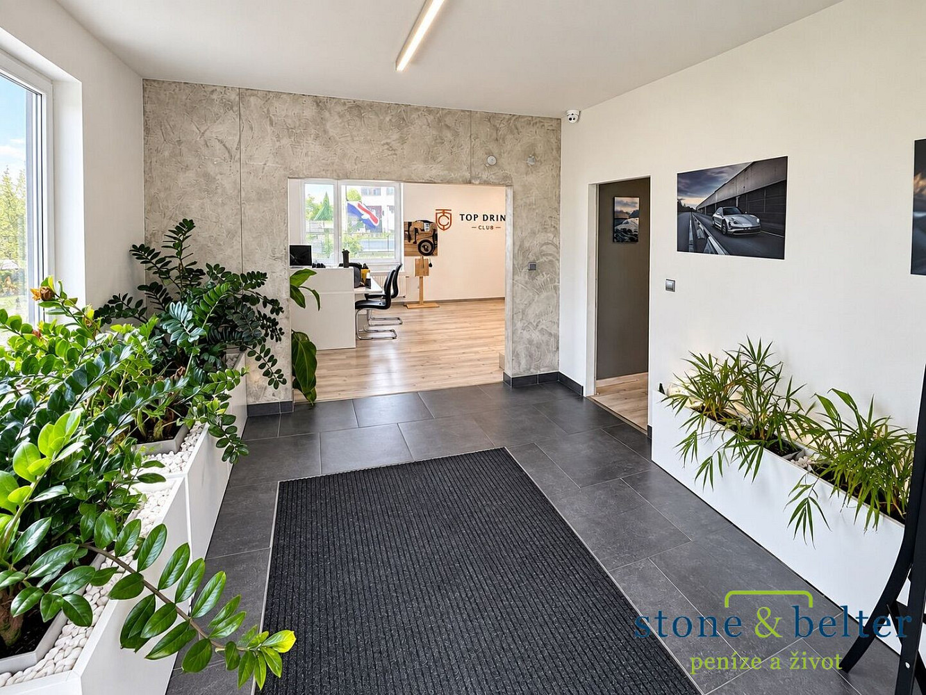Pronájem kanceláře 209 m² – fotografie 3