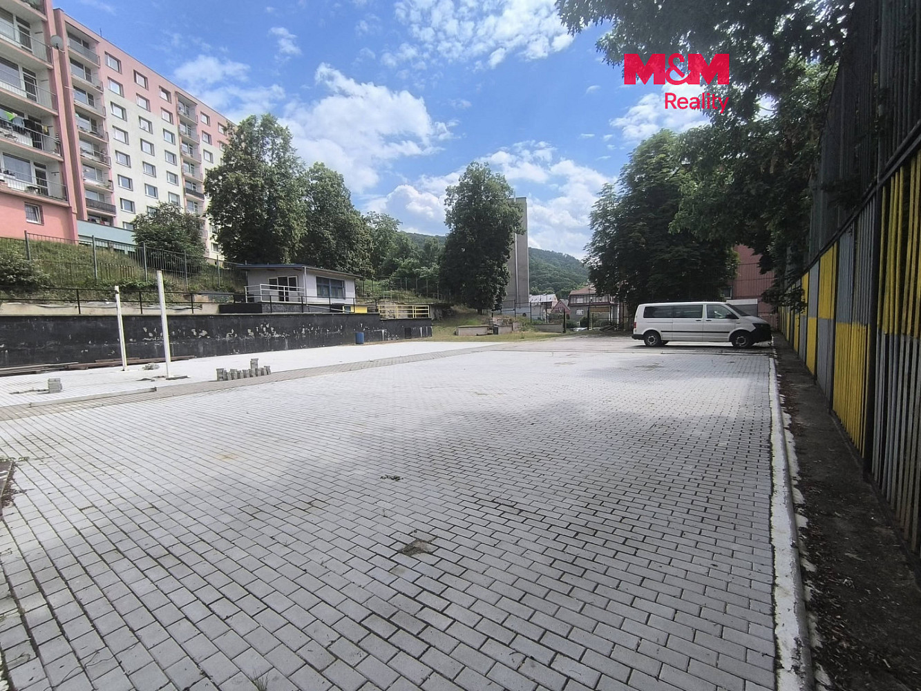 Pronájem komerčního objektu (jiného typu) 74 m²