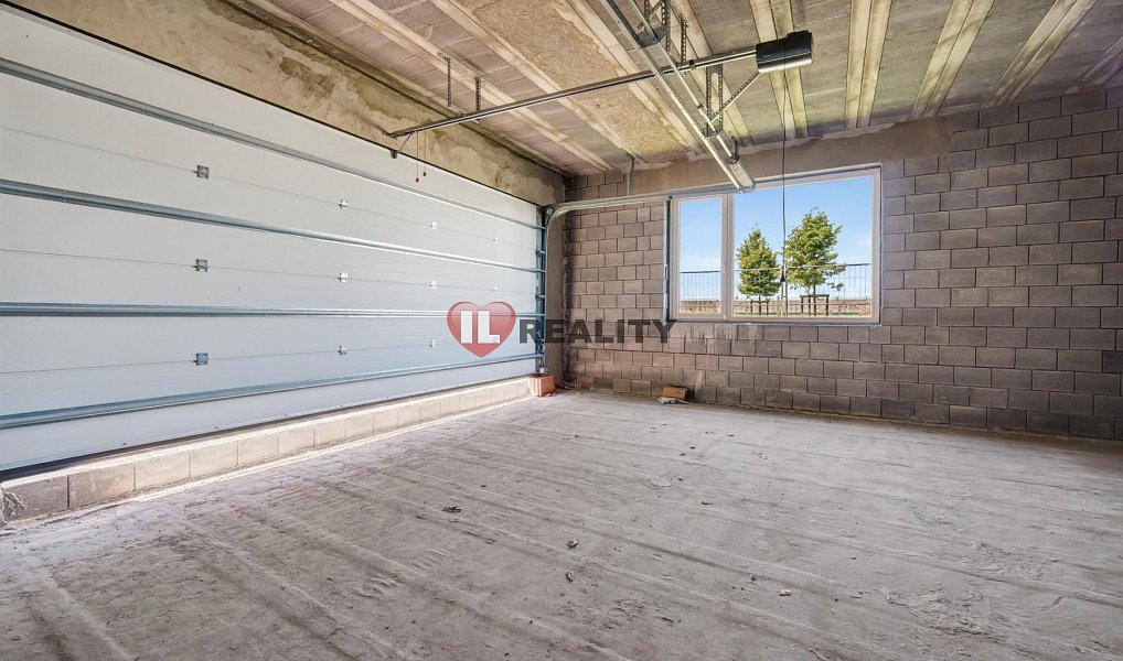 Prodej domu 291 m² s pozemkem 1 049 m², Vysoký Újezd – náhled fotky 25