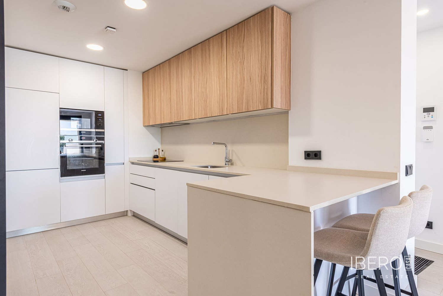 Piso 3+kk – Marbella, Rio Real - Vista 3