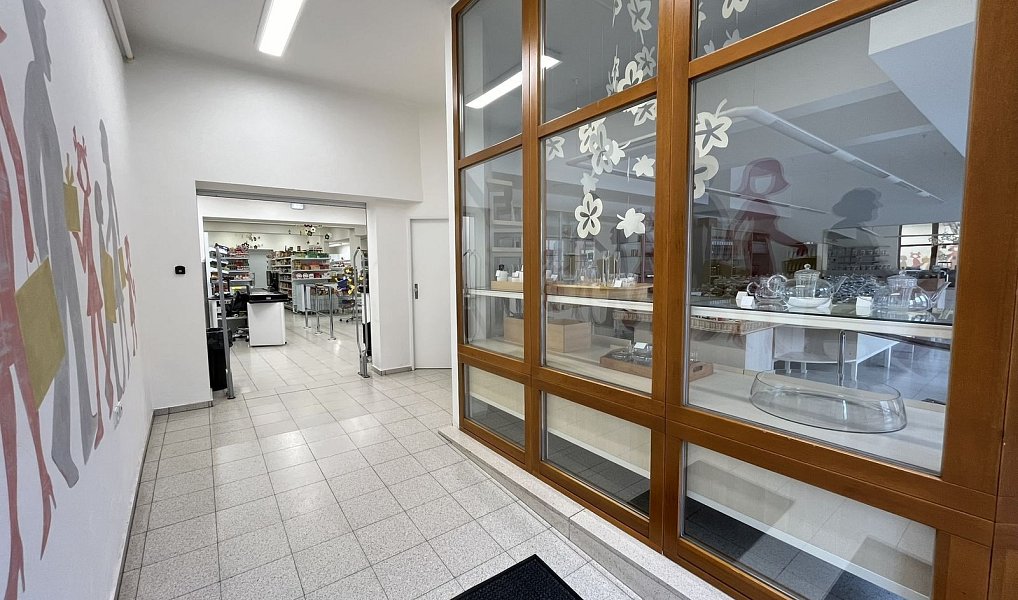 Pronájem obchodních prostor 224 m², Vsetín – náhled fotky 5