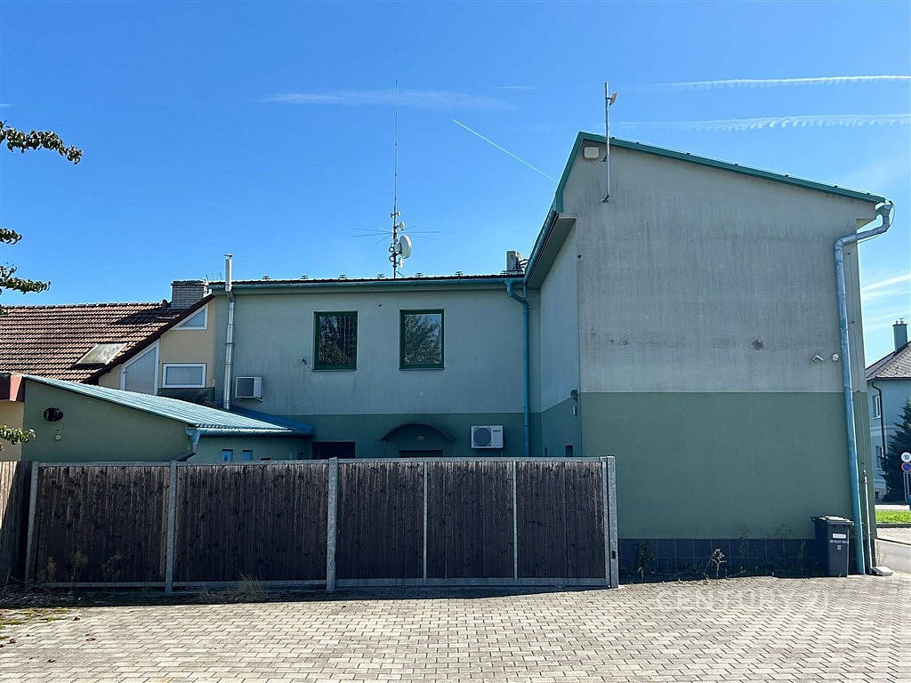 Prodej komerčního objektu (jiného typu) 251 m² — photo 4