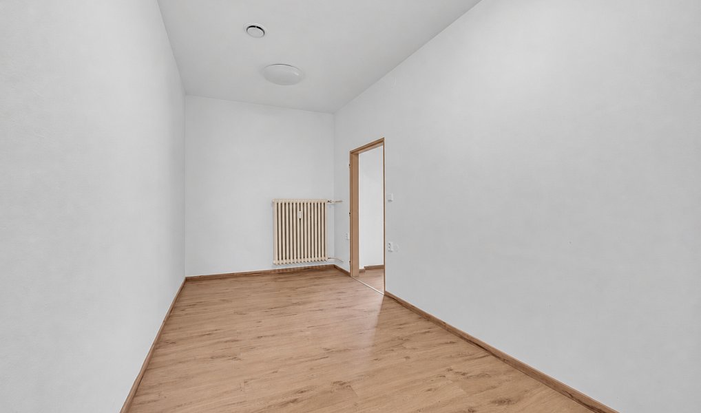 Prodej obchodních prostor 65 m², Pardubice – náhled fotky 4