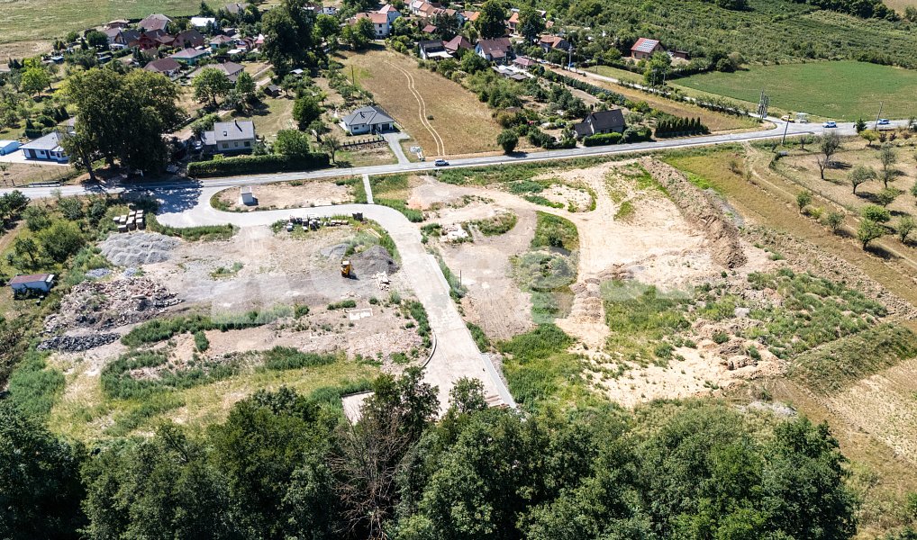 Prodej komerčního pozemku 2 983 m², Borač – náhled fotky 8