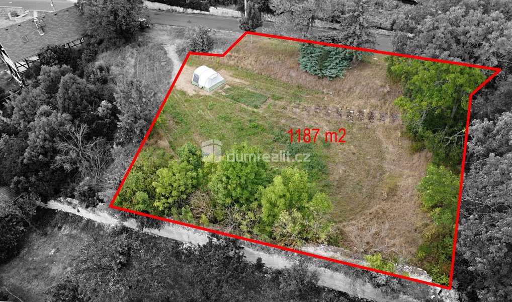 Prodej stavebního pozemku 1 187 m², Polepy – náhled fotky 2