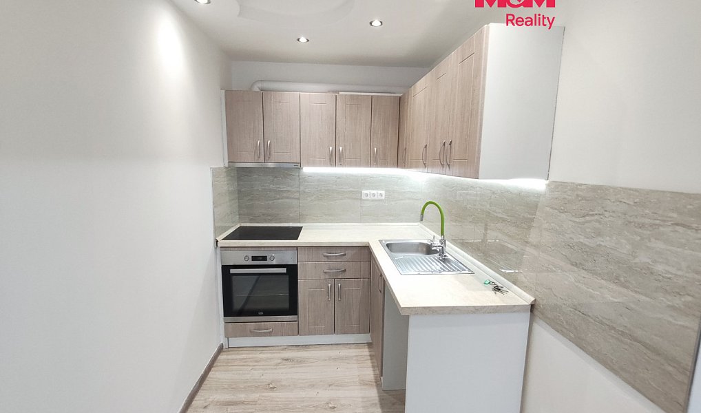 Pronájem bytu 2+kk, 44 m², Kladno, Lány