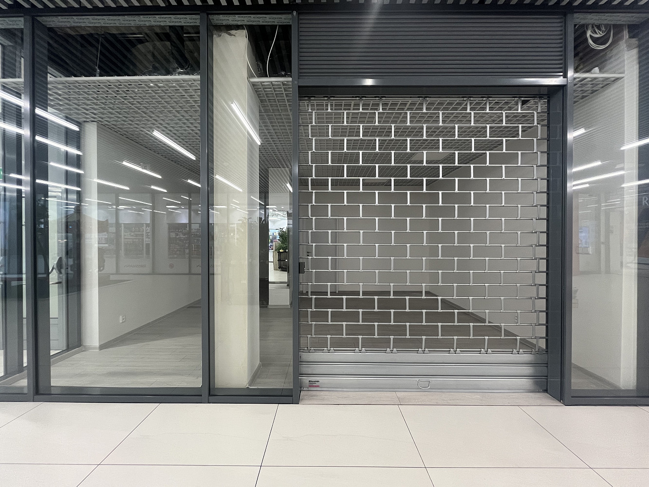 Pronájem obchodních prostor 46 m² — photo 2