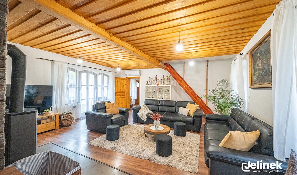 Prodej domu 167 m² s pozemkem 2 511 m², Polička – náhled fotky 6