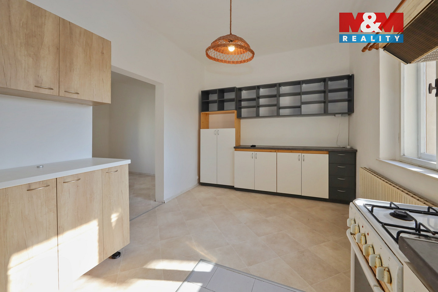 Prodej domu 90 m² s pozemkem 1 784 m² — photo 2