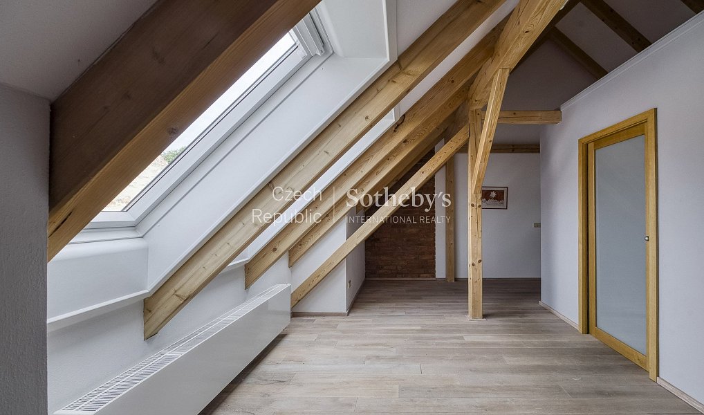 Prodej domu 350 m² s pozemkem 7 500 m², Lozice – náhled fotky 16