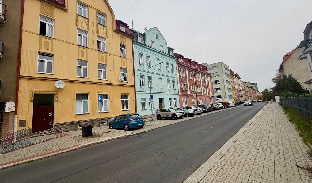 Pronájem bytu 1+kk 30 m², Cheb – náhled fotky 4