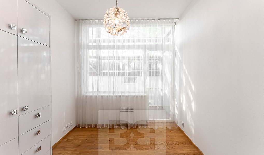 Prodej bytu 6+kk 230 m², Praha – náhled fotky 16