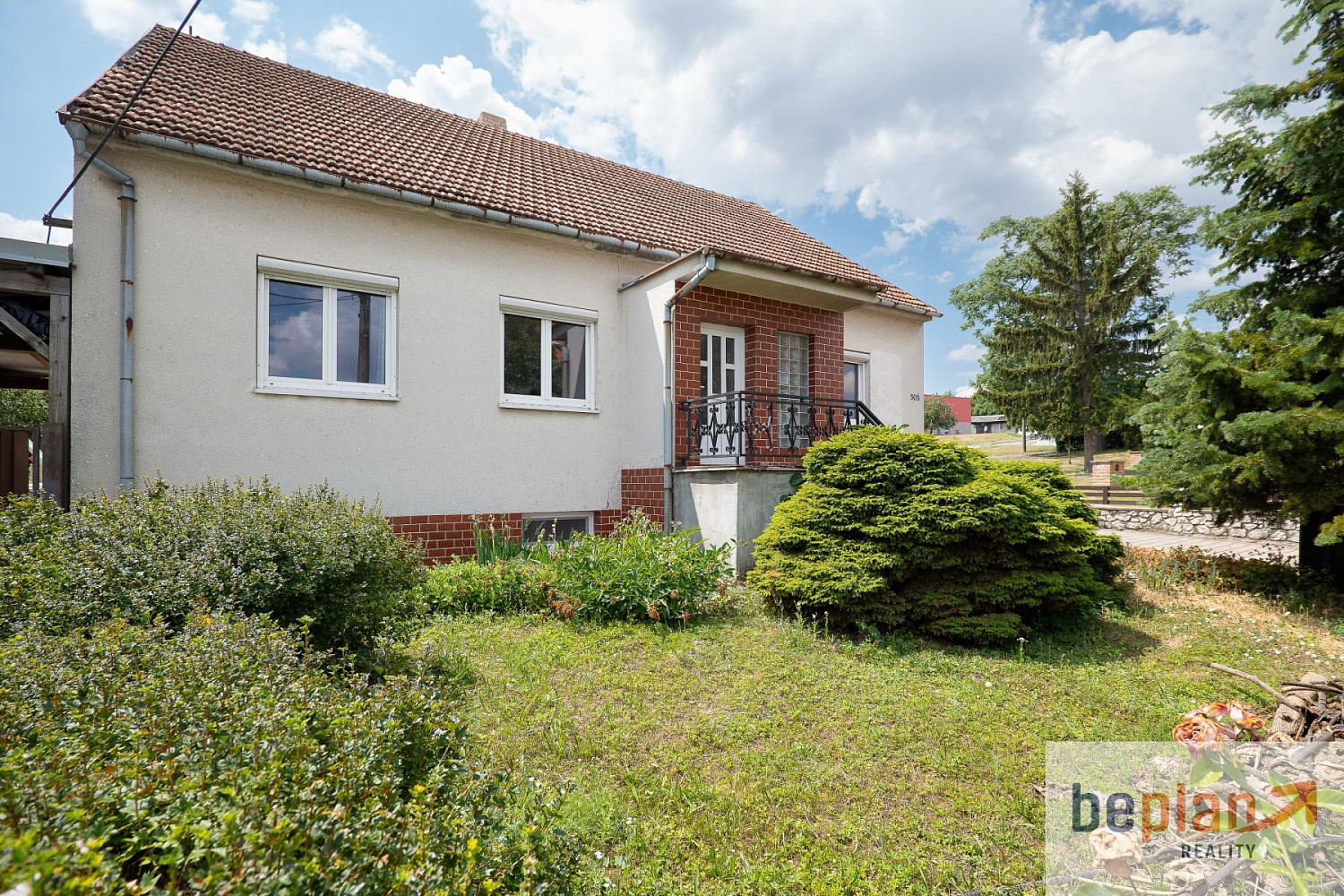 Prodej domu 300 m² s pozemkem 557 m²