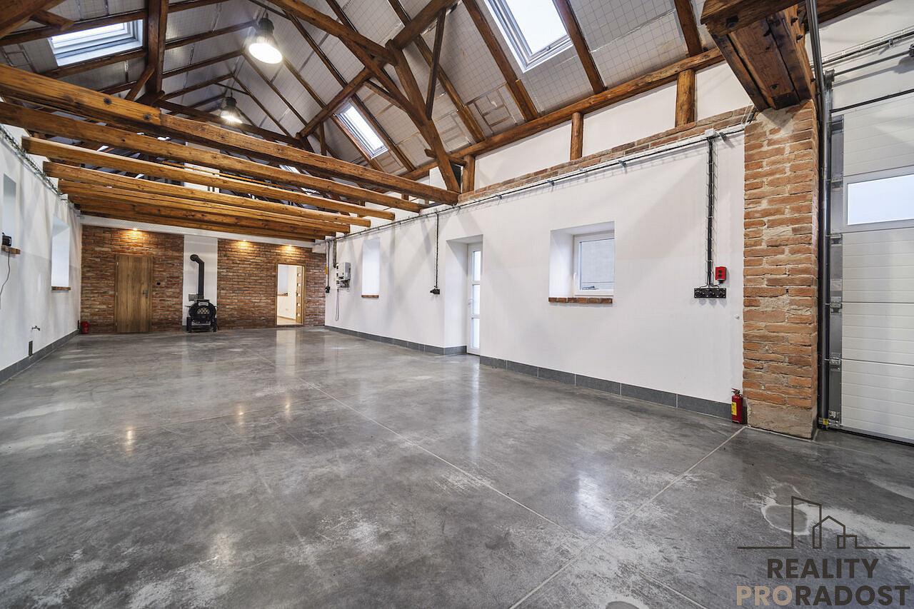 Pronájem skladovacích prostor 174 m² — photo 2