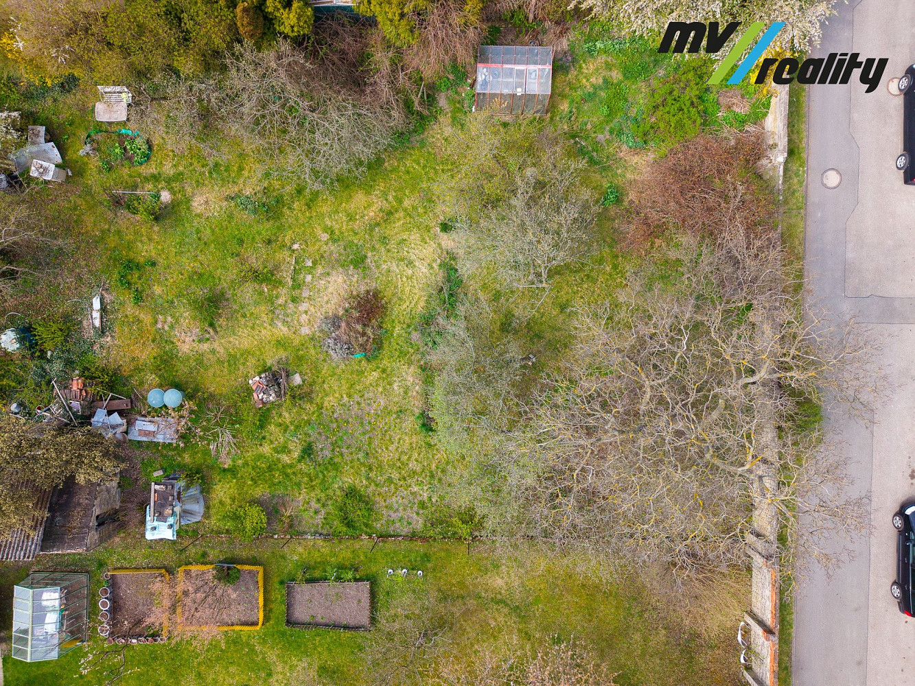 Prodej stavebního pozemku 600 m² — photo 2